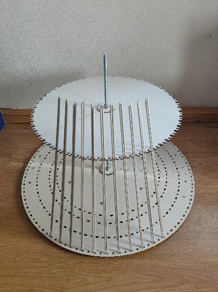 Forma na pletení krytu vánočního stromečku